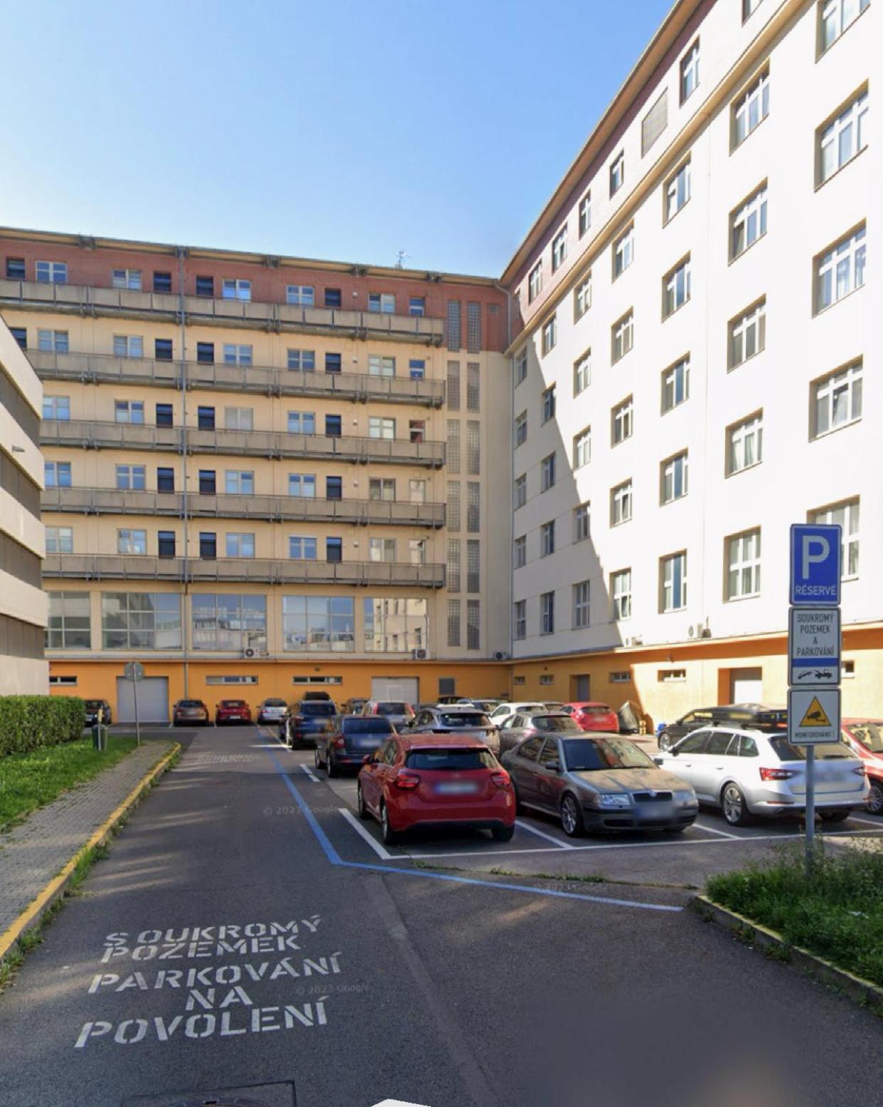 Apartment Ceskomoravska - O2 Arena Praha Bagian luar foto