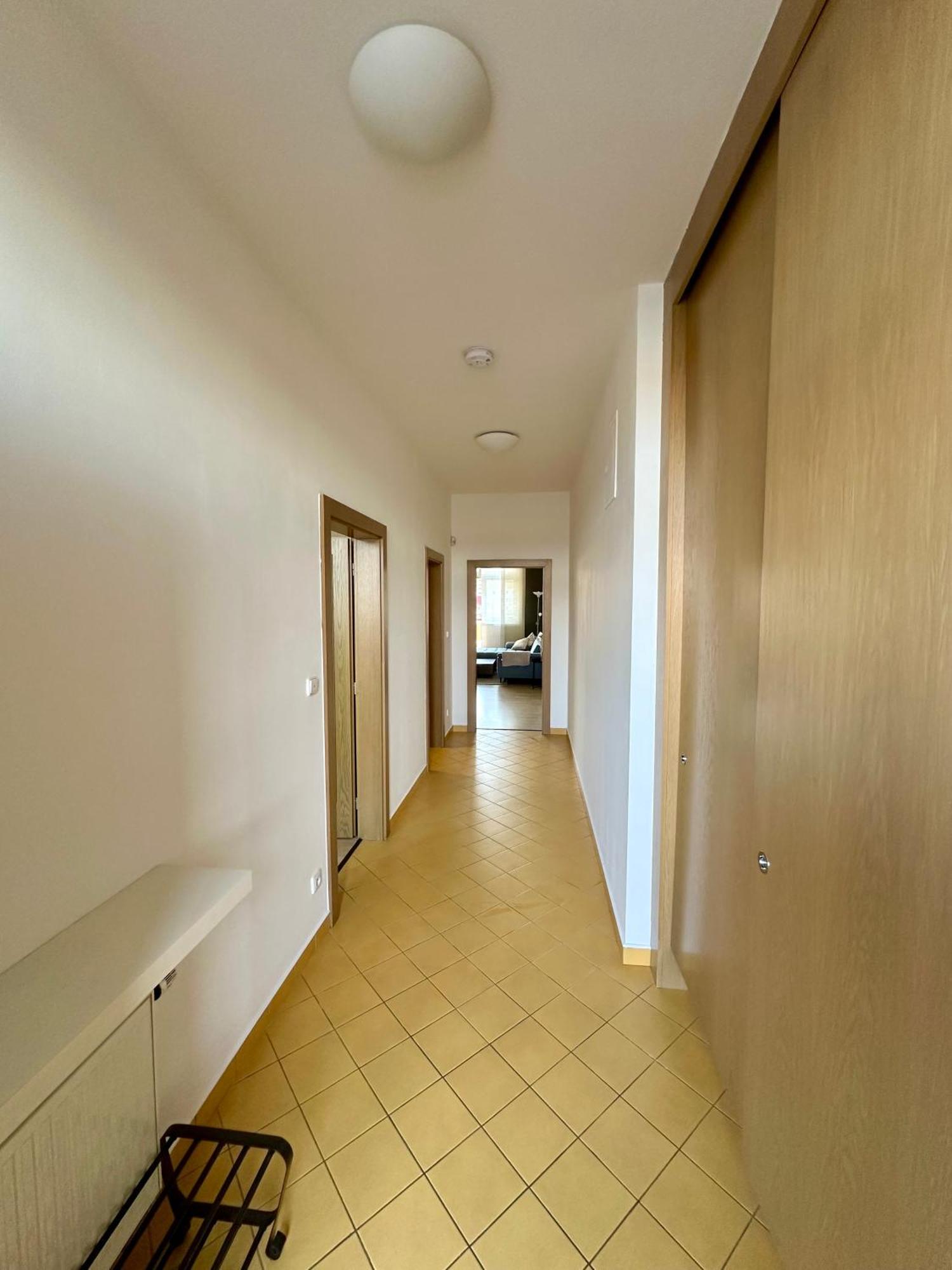 Apartment Ceskomoravska - O2 Arena Praha Bagian luar foto